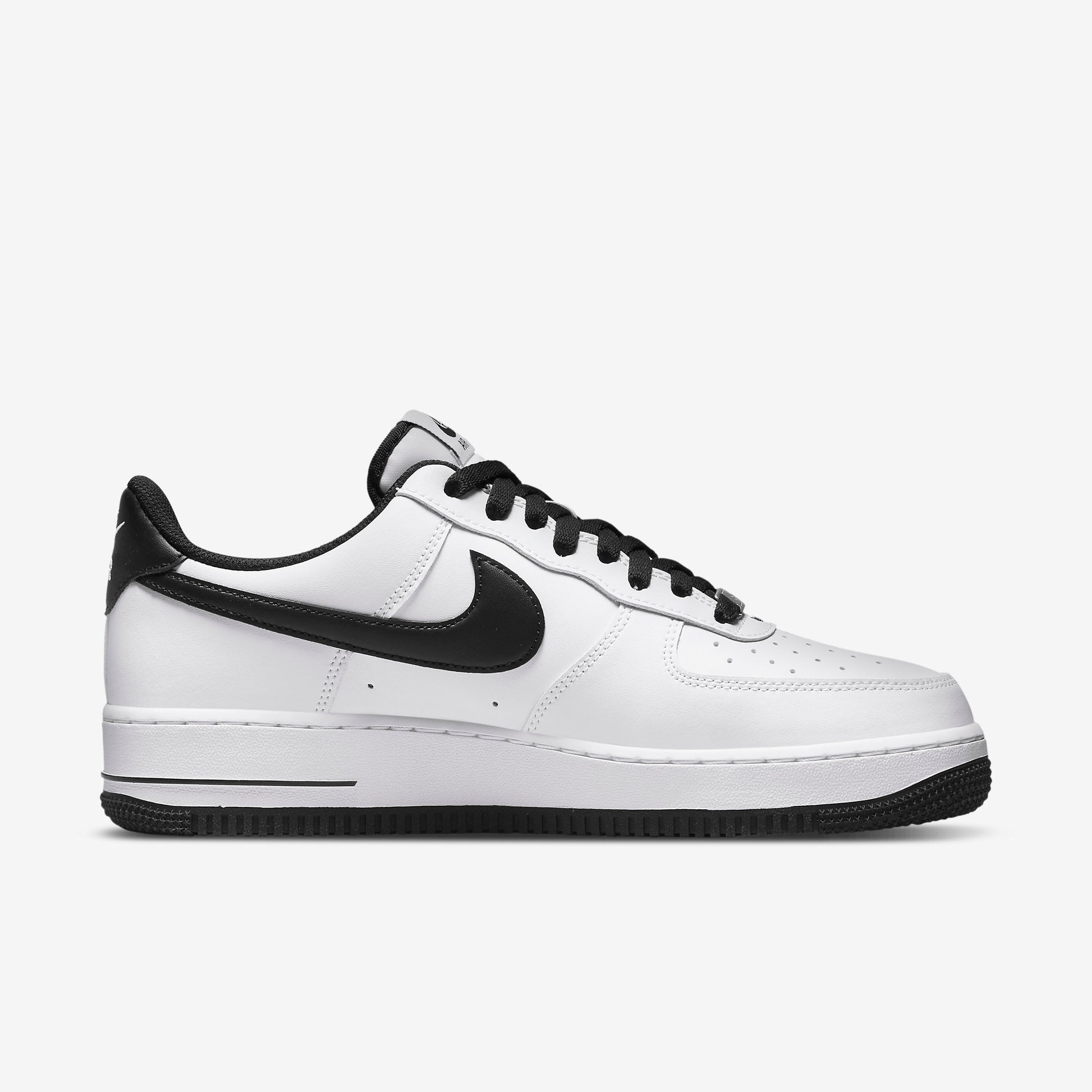 Air Force 1 '07 "White/Black" - Foot Arena