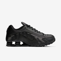 Shox R4 Triple Black