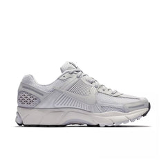 Nike zoom vomero 5 “triple white”