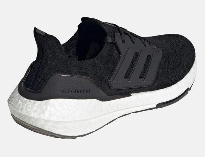 Adidas Ultra Boost 22 - Black & White