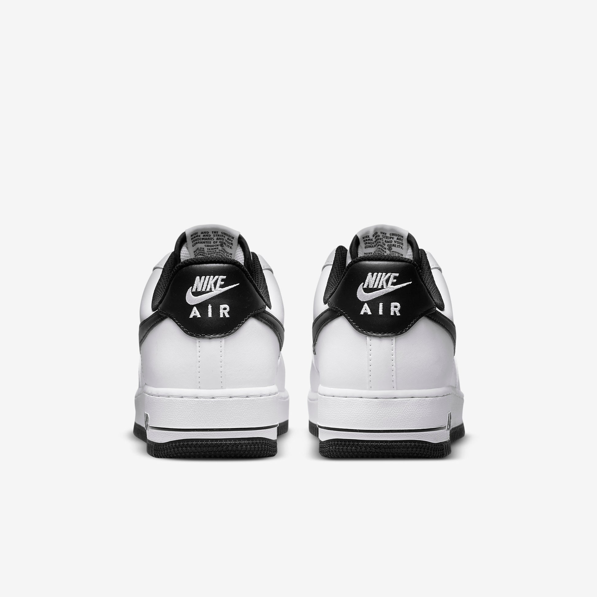 Air Force 1 '07 "White/Black" - Foot Arena